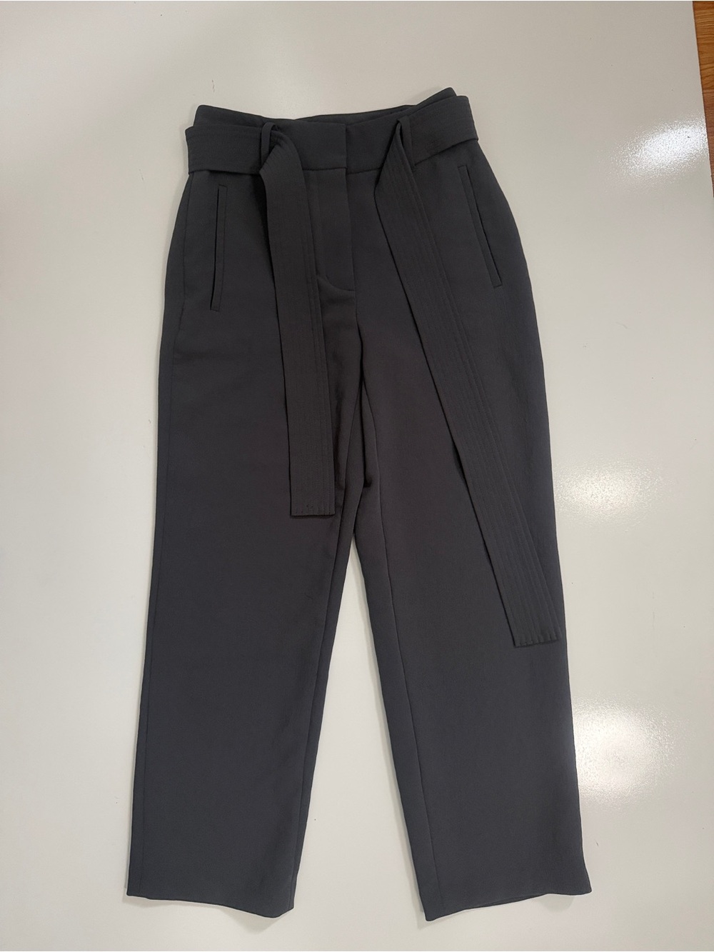 Aritzia Wilfred Gray Belted Cropped Dress Pants High Rise Office Women’s Size 0